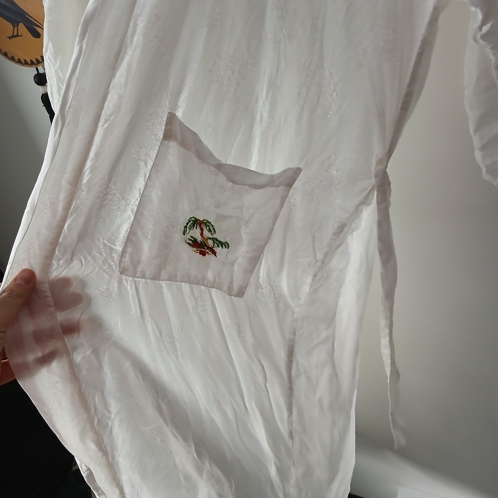 Vintage Rayon Golden Bee Embroidered Robe - Picture 10 of 14